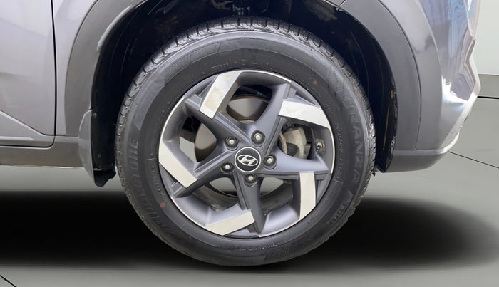 2021 Hyundai VENUE SX 1.5 (O) EXECUTIVE CRDI, Diesel, Manual, 73,651 km, Right Front Wheel