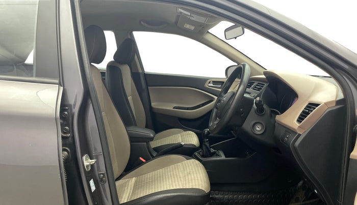 2020 Hyundai Elite i20 MAGNA PLUS 1.2, Petrol, Manual, 1,08,545 km, Right Side Front Door Cabin