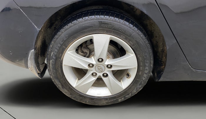 2013 Hyundai New Elantra 1.8 SX MT VTVT, Petrol, Manual, 79,054 km, Right Rear Wheel