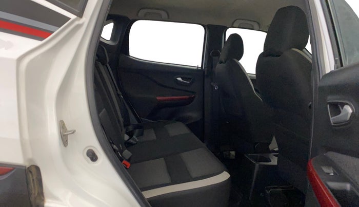 2022 Nissan MAGNITE XV RED EDITION, Petrol, Manual, 36,561 km, Right Side Rear Door Cabin