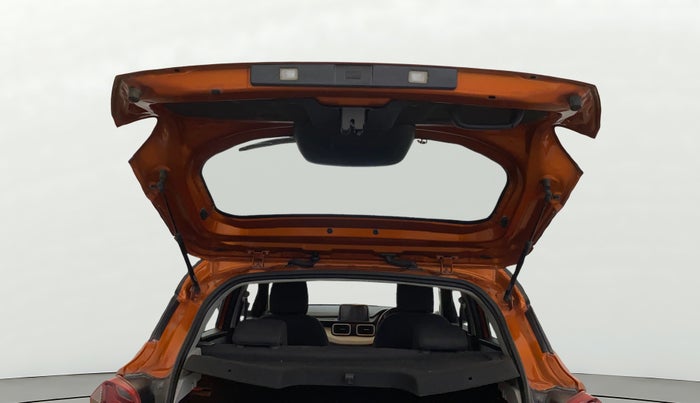 2021 Tata PUNCH CREATIVE  MT, Petrol, Manual, 38,399 km, Boot Door Open