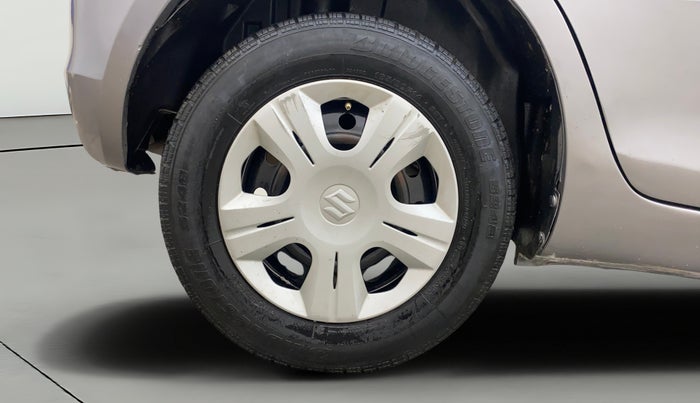 2014 Maruti Swift VDI, Diesel, Manual, 1,35,287 km, Right Rear Wheel