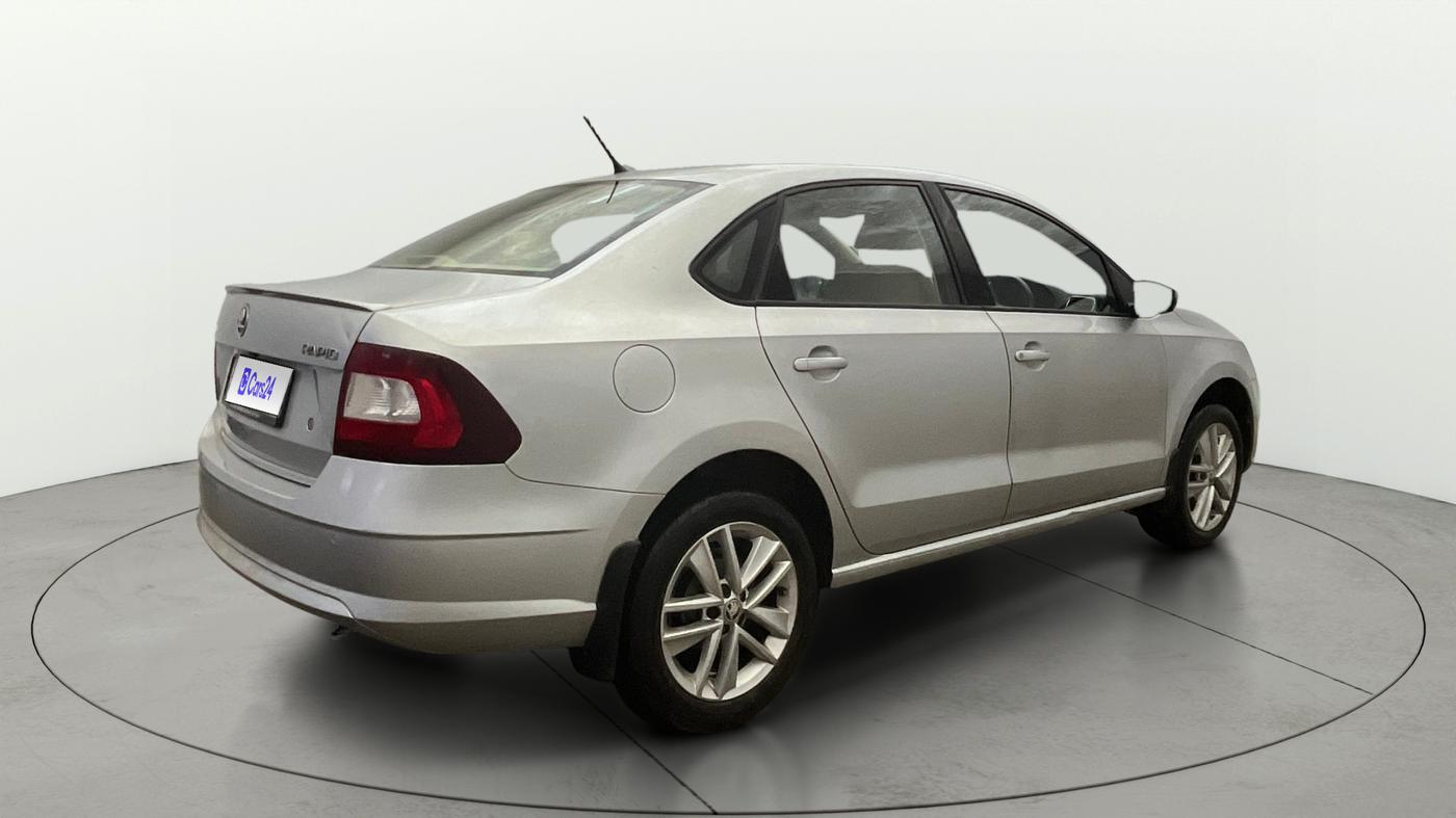 2018 Skoda Rapid STYLE 1.6 MPI AT, Petrol, Automatic, 64,510 km, Right Back Diagonal