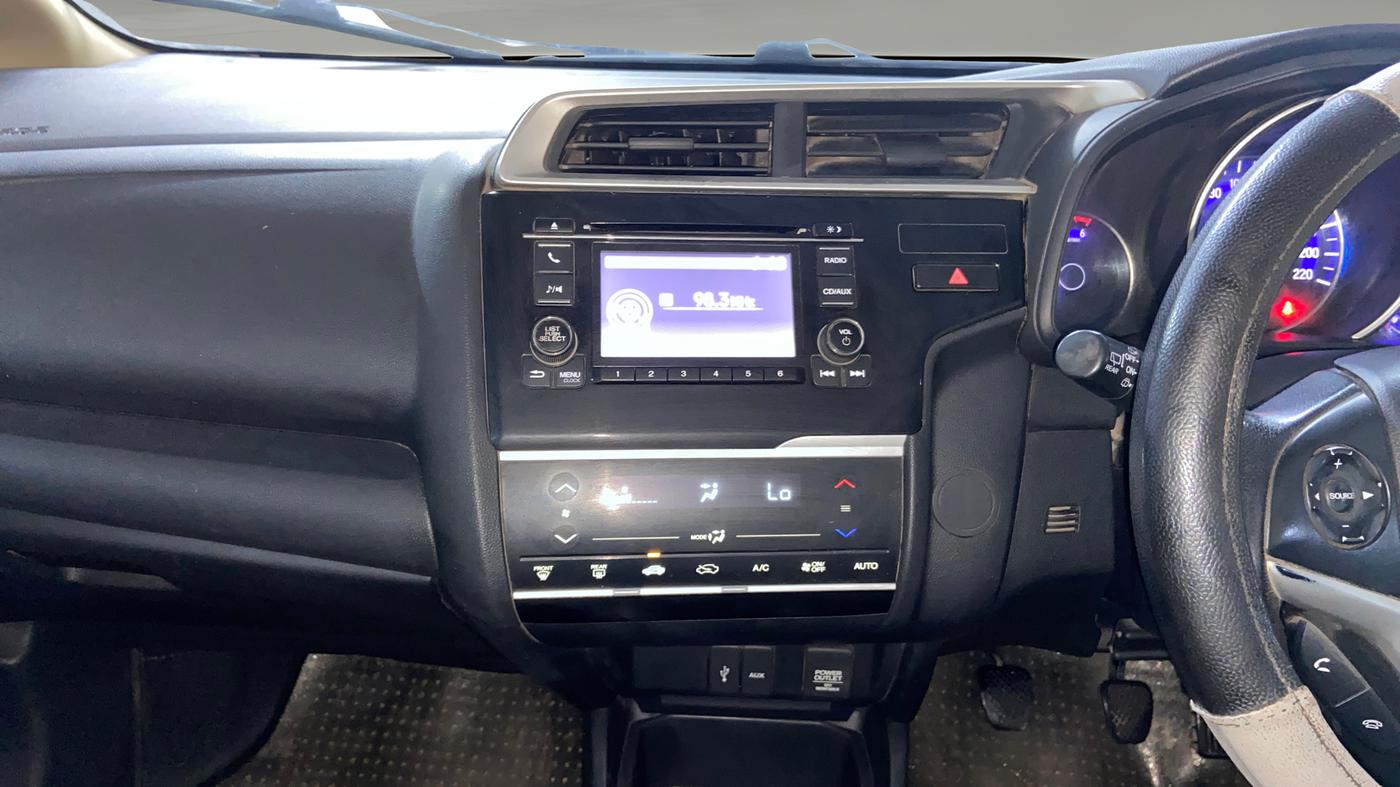 2017 Honda Jazz 1.5L I-DTEC V, Diesel, Manual, 74,643 km, Air Conditioner