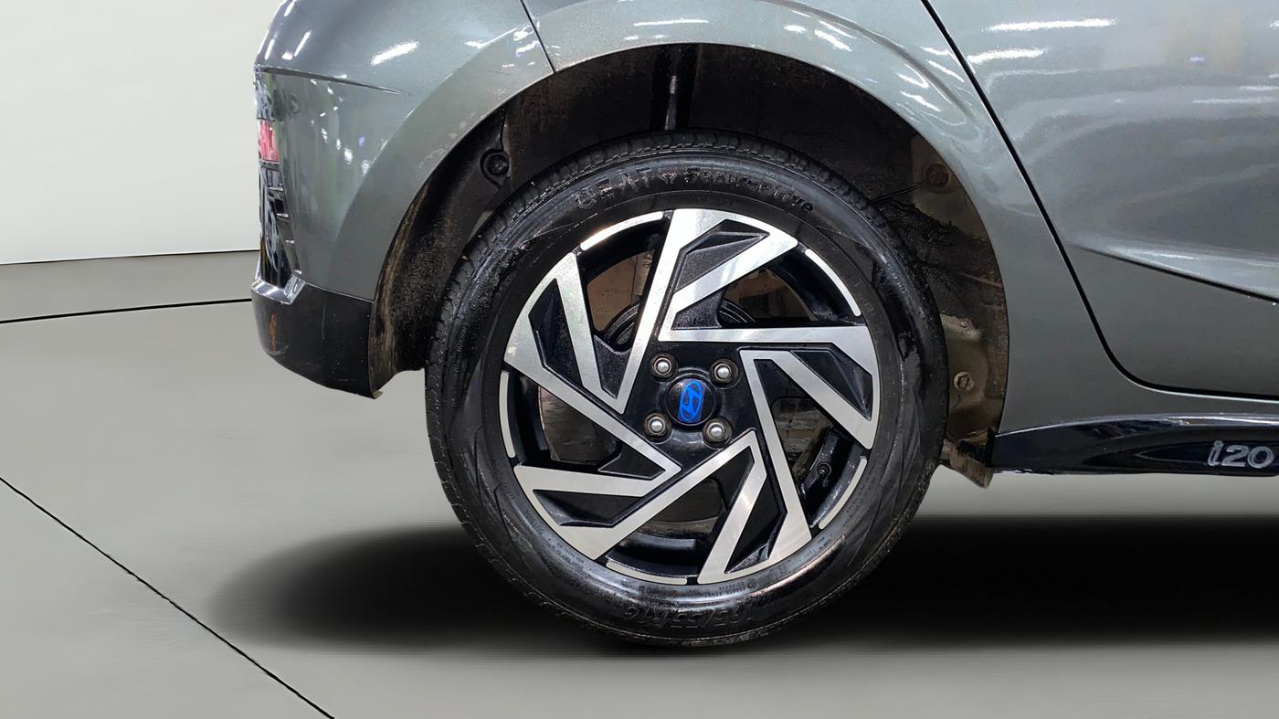 2023 Hyundai NEW I20 ASTA (O) 1.2 IVT, Petrol, Automatic, 8,812 km, Right Rear Wheel