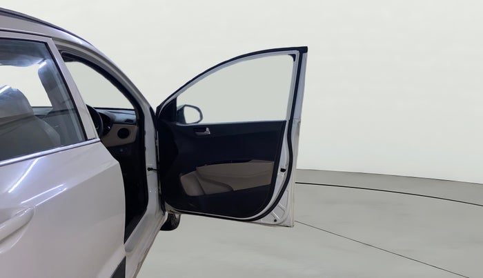 2018 Hyundai Grand i10 SPORTZ 1.2 KAPPA VTVT, CNG, Manual, 44,362 km, RHS Front Door