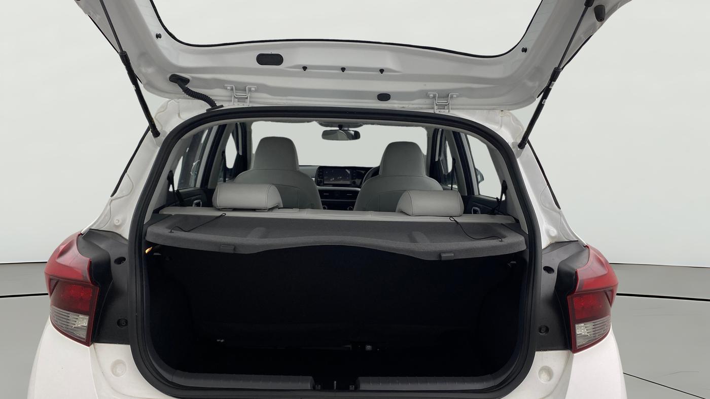 2025 Hyundai GRAND I10 NIOS SPORTZ AMT 1.2 KAPPA VTVT, Petrol, Automatic, 8,510 km, Boot Open Zoomed View