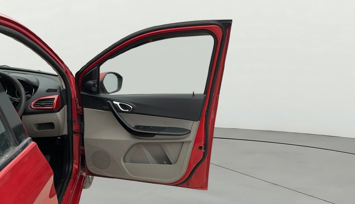 2018 Tata Tiago XZ PETROL, Petrol, Manual, 16,642 km, RHS Front Door