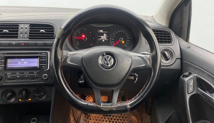 2015 Volkswagen Polo COMFORTLINE 1.5L, Diesel, Manual, 75,370 km, Steering Wheel Close Up