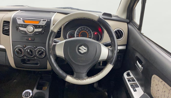 2016 Maruti Wagon R 1.0 VXI, Petrol, Manual, 76,637 km, Steering Wheel Close Up