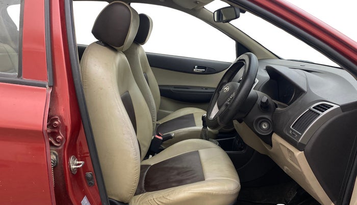 2012 Hyundai i20 SPORTZ 1.2, Petrol, Manual, 33,045 km, Right Side Front Door Cabin