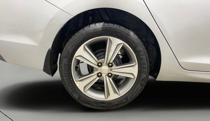 2019 Hyundai Verna 1.6 VTVT SX, Petrol, Manual, 82,873 km, Right Rear Wheel