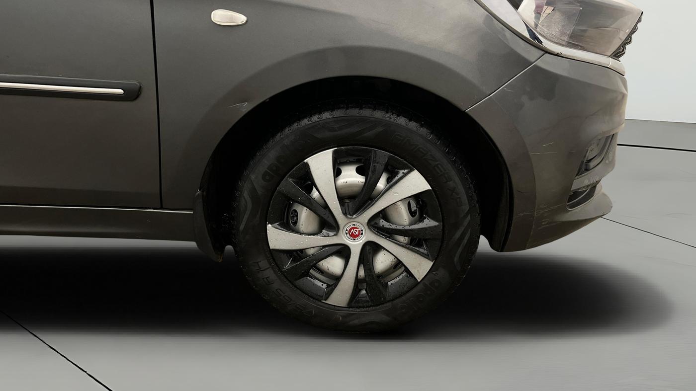 2020 Tata Tiago XE PETROL, Petrol, Manual, 31,395 km, Right Front Wheel