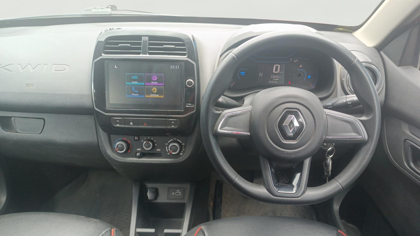 2022 Renault Kwid RXT 1.0 AMT, Petrol, Automatic, 33,680 km, Steering Wheel Close Up