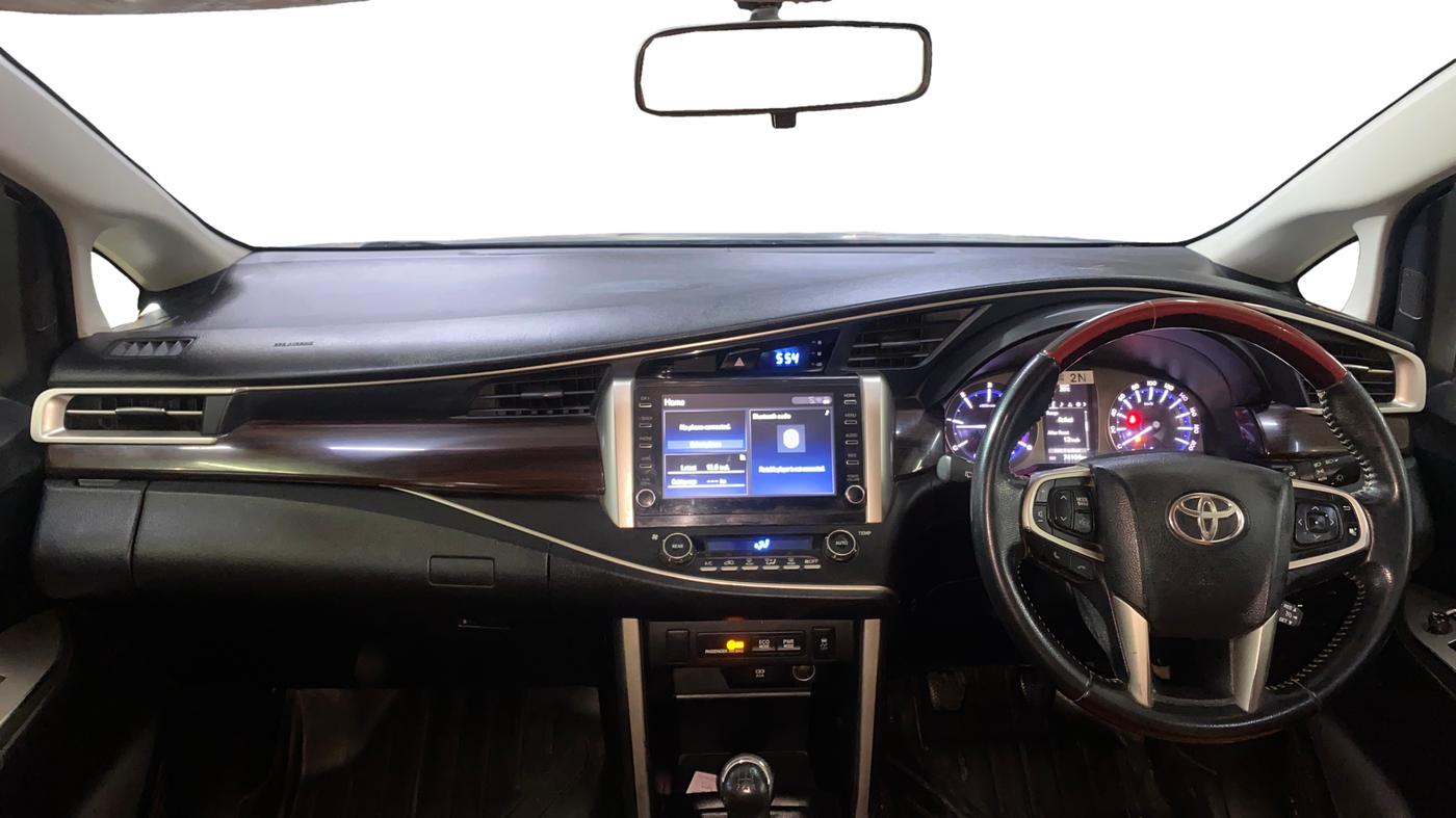2021 Toyota Innova Crysta 2.4 VX 8 STR, Diesel, Manual, 74,132 km, Dashboard