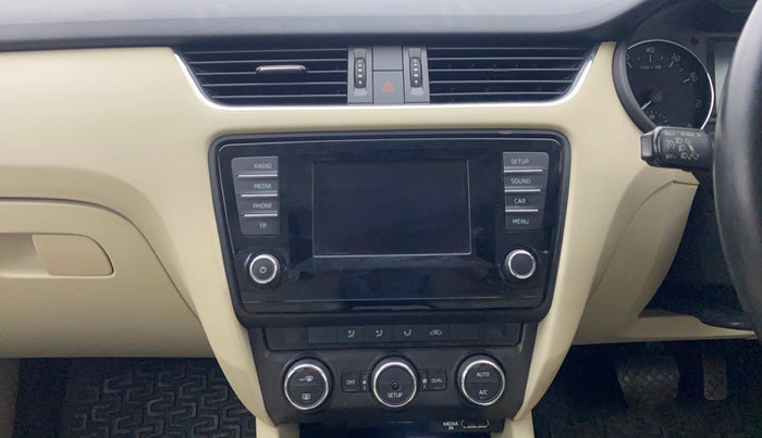 2015 Skoda Octavia ELEGANCE 1.8 TSI AT, Petrol, Automatic, 67,632 km, Air Conditioner