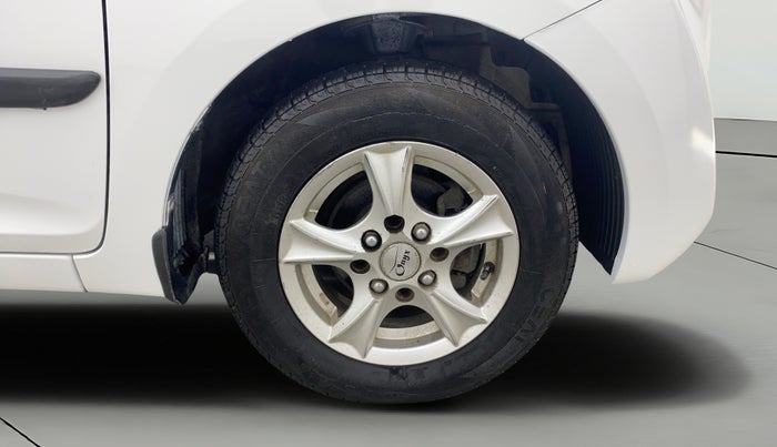 2016 Hyundai Eon ERA +, Petrol, Manual, 32,471 km, Right Front Wheel