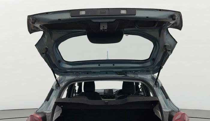 2022 Tata PUNCH ADVENTURE AMT, Petrol, Automatic, 16,344 km, Boot Door Open