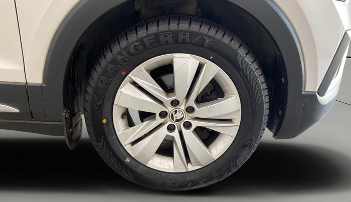 2022 Skoda KUSHAQ AMBITION 1.0L TSI MT, Petrol, Manual, 45,014 km, Right Front Wheel