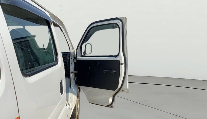 2019 Maruti Eeco 5 STR WITH A/C+HTR, CNG, Manual, 98,076 km, RHS Front Door