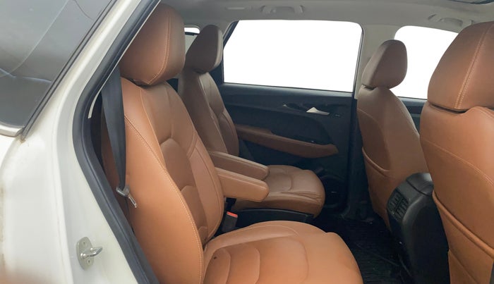 2021 MG HECTOR SHARP 1.5 DCT PETROL, Petrol, Automatic, 44,245 km, Right Side Rear Door Cabin