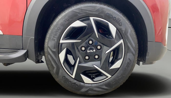 2024 KIA SONET HTK PLUS 1.2 PETROL MT, Petrol, Manual, 8,915 km, Right Front Wheel