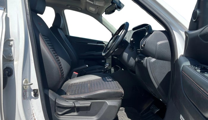 2020 KIA SONET GTX PLUS 1.0 DCT, Petrol, Automatic, 1,35,170 km, Right Side Front Door Cabin