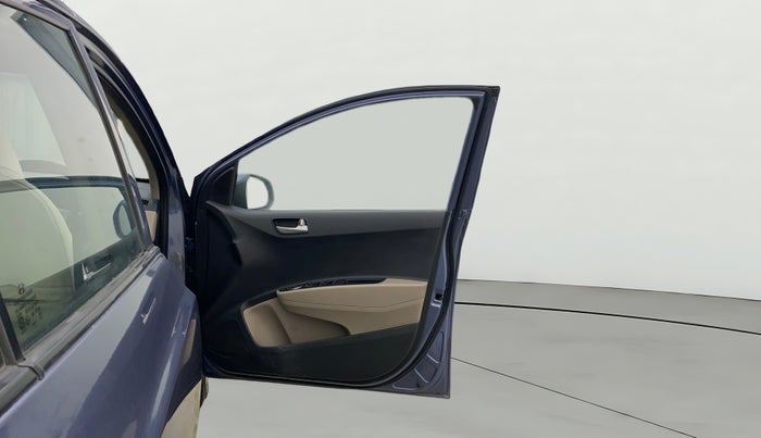 2013 Hyundai Grand i10 SPORTZ 1.2 KAPPA VTVT, Petrol, Manual, 1,11,648 km, RHS Front Door