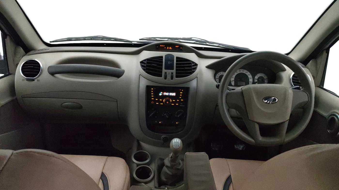 2014 Mahindra Quanto C6, Diesel, Manual, 1,06,601 km, Dashboard