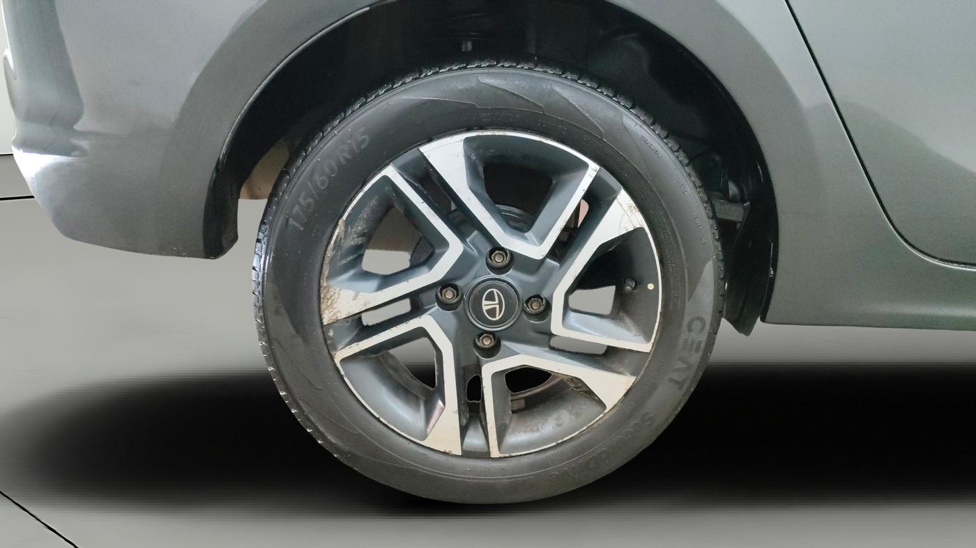 2020 Tata TIGOR XZ PLUS PETROL, Petrol, Manual, 65,000 km, Right Rear Wheel