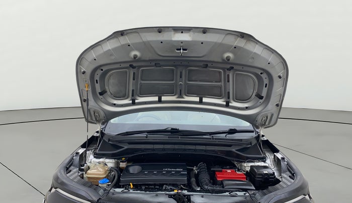 2022 KIA CARENS LUXURY PLUS 1.4 PETROL 6 STR, Petrol, Manual, 80,093 km, Open Bonet