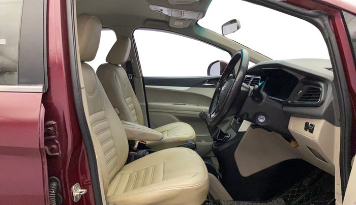 2019 Mahindra MARAZZO M6 7 STR, Diesel, Manual, 50,344 km, Right Side Front Door Cabin