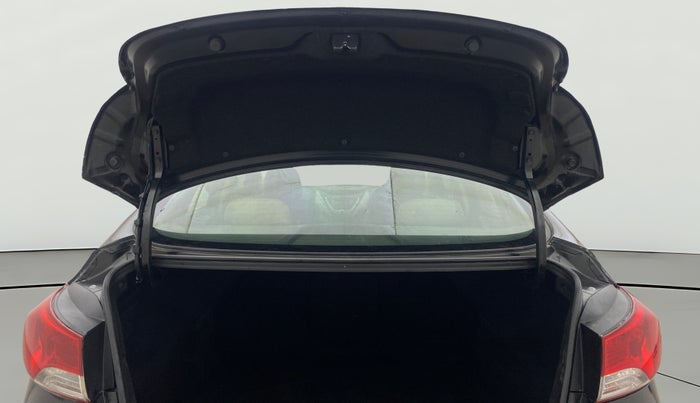 2014 Hyundai New Elantra 1.6 SX AT DIESEL, Diesel, Automatic, 1,02,277 km, Boot Door Open