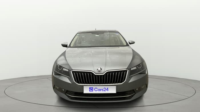 2018 Skoda Superb L&K 1.8 TSI AT, Petrol, Automatic, 28,943 km, Front