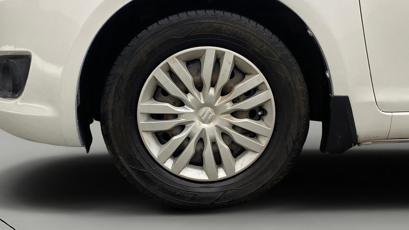 2013 Maruti Swift VDI, Diesel, Manual, 90,372 km, Left Front Wheel
