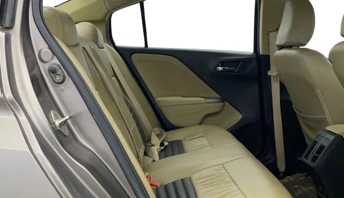 2016 Honda City 1.5L I-VTEC V MT, Petrol, Manual, 73,241 km, Right Side Rear Door Cabin