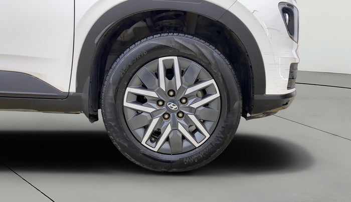 2022 Hyundai VENUE S (O) 1.0 TURBO IMT, Petrol, Manual, 7,077 km, Right Front Wheel