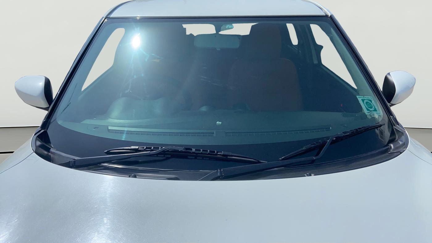 2018 Maruti Swift VXI, Petrol, Manual, 36,450 km, Front Windshield