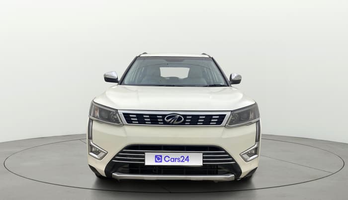 2021 Mahindra XUV300 W8 (O) 1.5 DIESEL, Diesel, Manual, 1,20,642 km, Front
