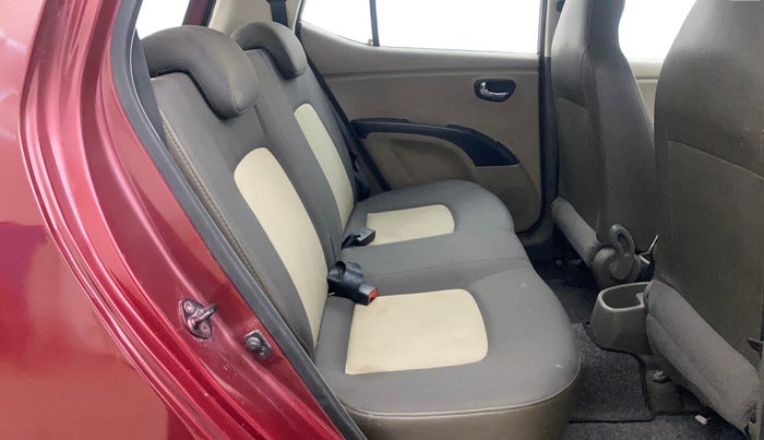 2013 Hyundai i10 SPORTZ 1.2 AT, Petrol, Automatic, 99,066 km, Right Side Rear Door Cabin