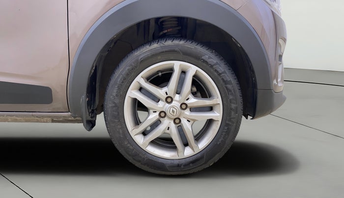 2023 Renault TRIBER RXZ, Petrol, Manual, 29,624 km, Right Front Wheel