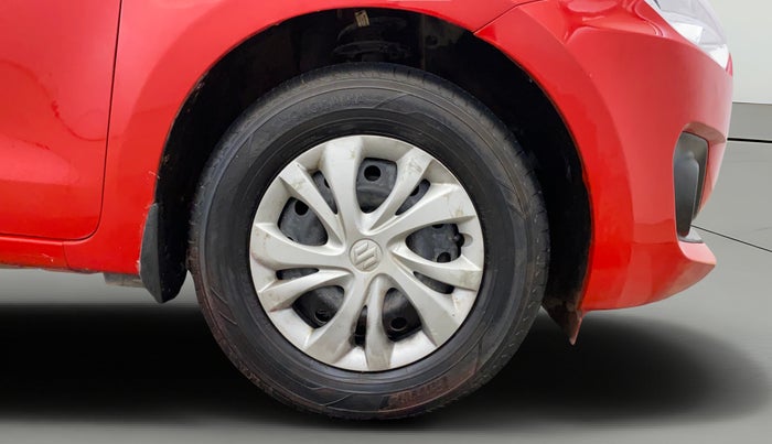 2022 Maruti Swift VXI, Petrol, Manual, 38,235 km, Right Front Wheel