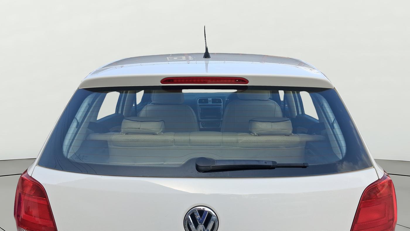 2016 Volkswagen Polo HIGHLINE1.2L, Petrol, Manual, 1,07,443 km, Rear Windshield
