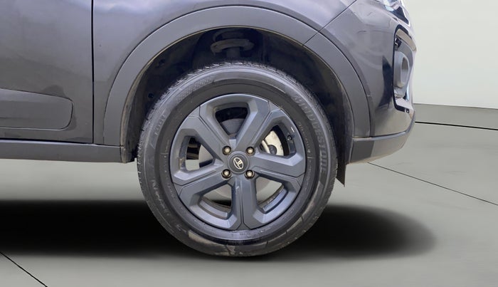 2023 Tata NEXON XZ PLUS PETROL DARK EDITION, Petrol, Manual, 21,098 km, Right Front Wheel