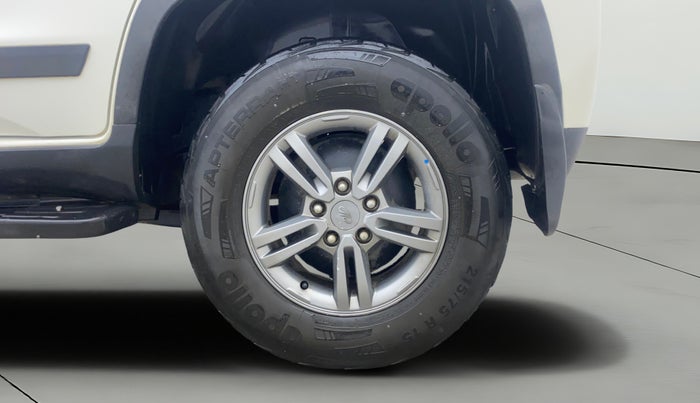 2019 Mahindra TUV300 T10, Diesel, Manual, 1,12,608 km, Left Rear Wheel