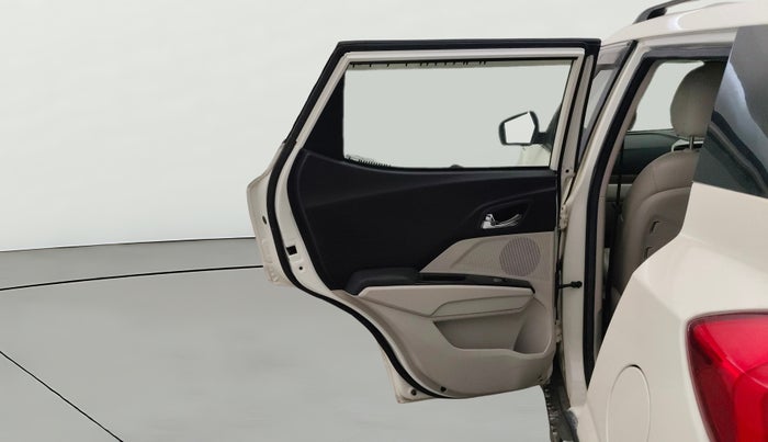 2022 Mahindra XUV300 W8 (O) 1.2 PETROL, Petrol, Manual, 38,272 km, LHS Rear Door