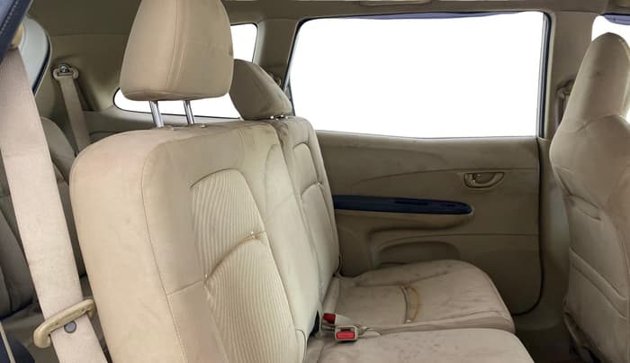 2014 Honda Mobilio 1.5L I-DTEC S, Diesel, Manual, 1,02,157 km, Right Side Rear Door Cabin