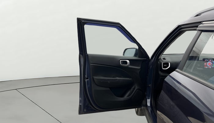 2022 Hyundai VENUE S 1.2, Petrol, Manual, 28,731 km, LHS Front Door