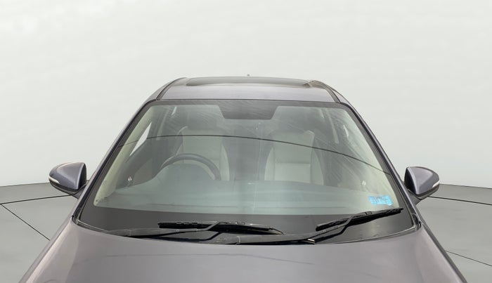 2017 Hyundai Verna 1.6 VTVT SX O, Petrol, Manual, 1,12,398 km, Front Windshield