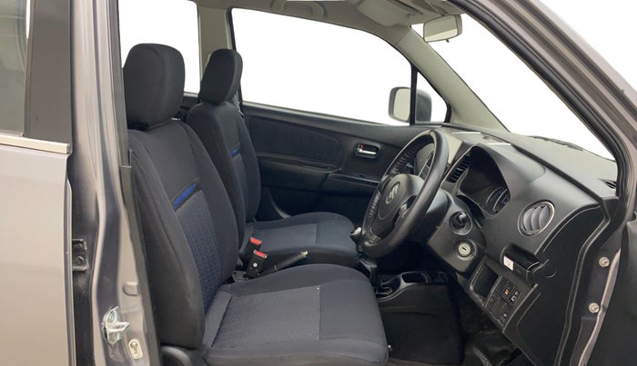 2013 Maruti Wagon R Stingray VXI, Petrol, Manual, 1,06,893 km, Right Side Front Door Cabin